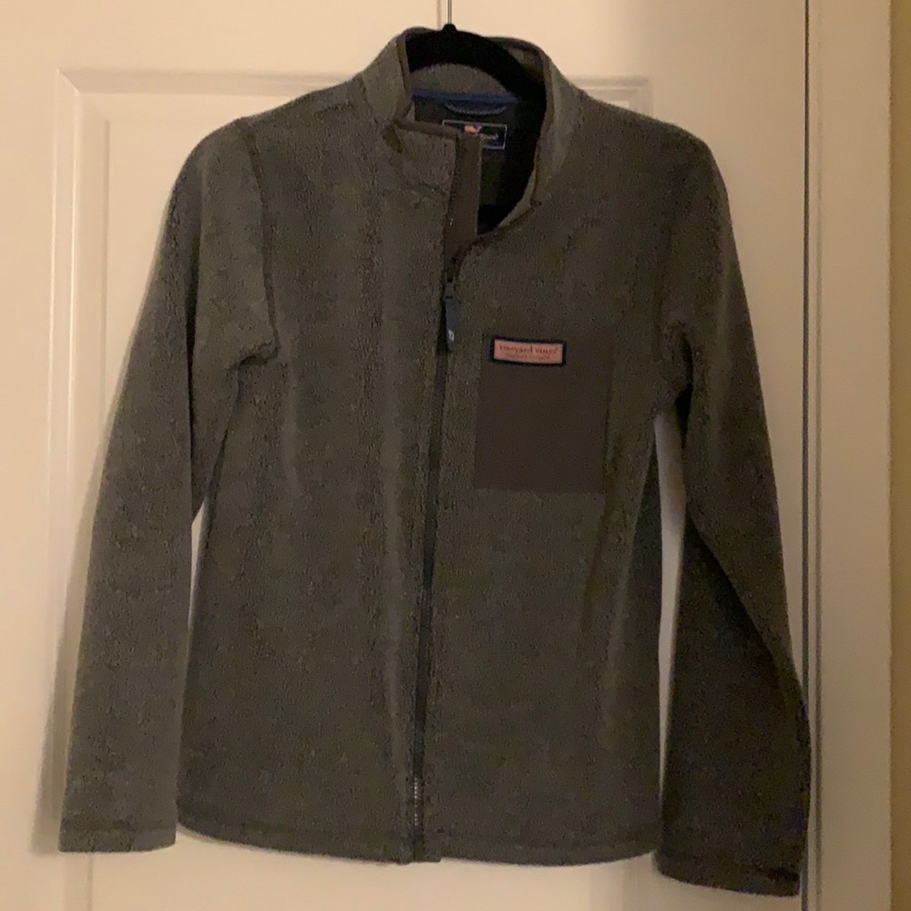 Vineyard vine teen size L 16 light weight fleece coat. Great condition